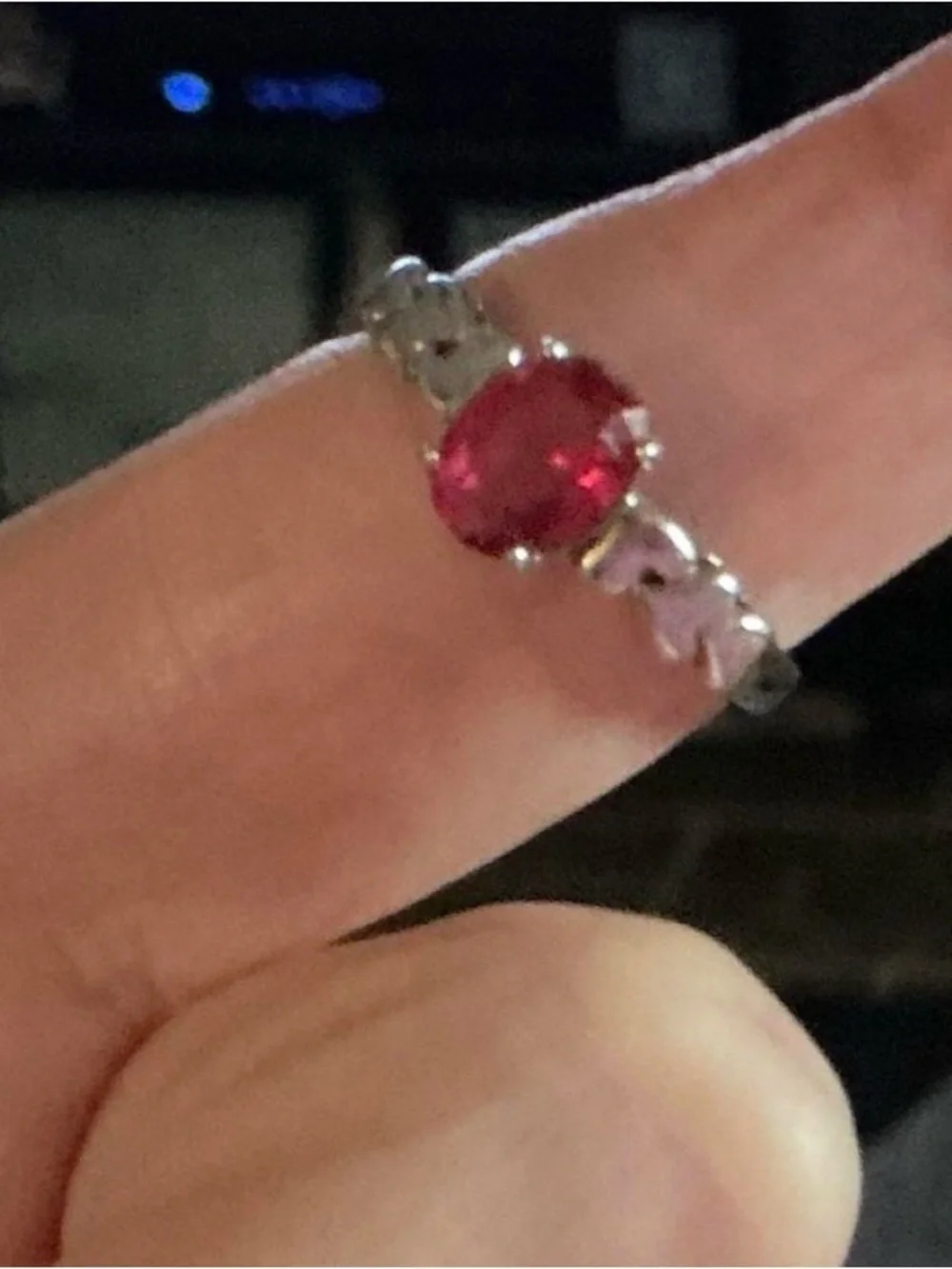 Size 8 Silver Tone Band Ring with Oval Red Stone Prong Setting 1 Gemstone